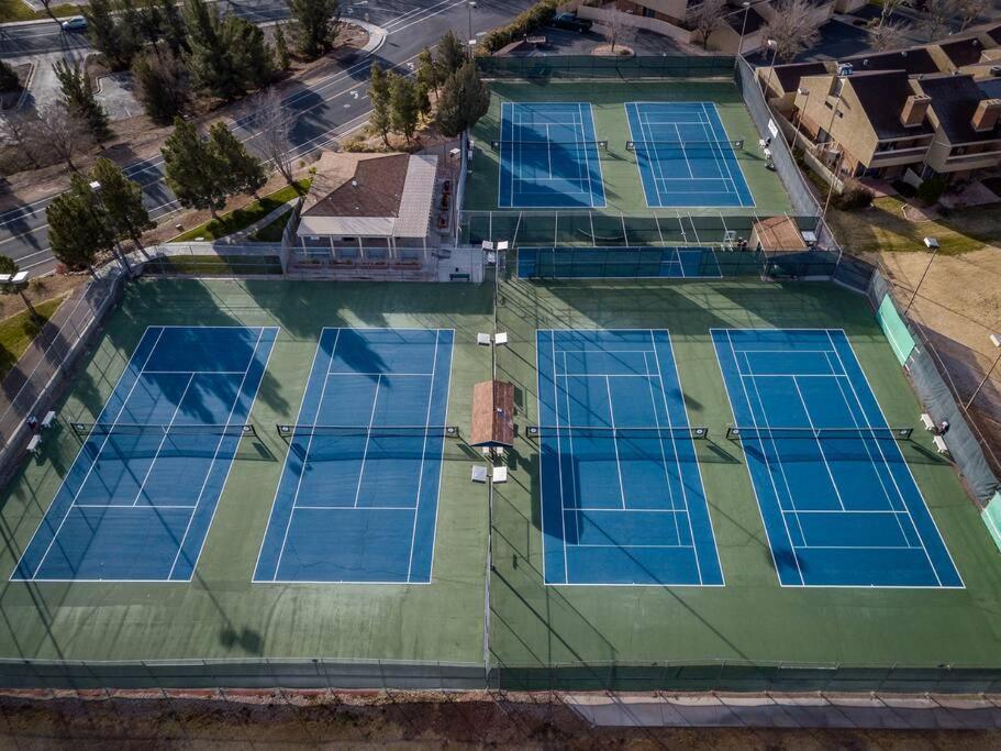 Villa 17 - 4 Bedroom! Year Round Heated Pool & Hot Tub! Games! Golf! Tennis! St. George Exterior photo